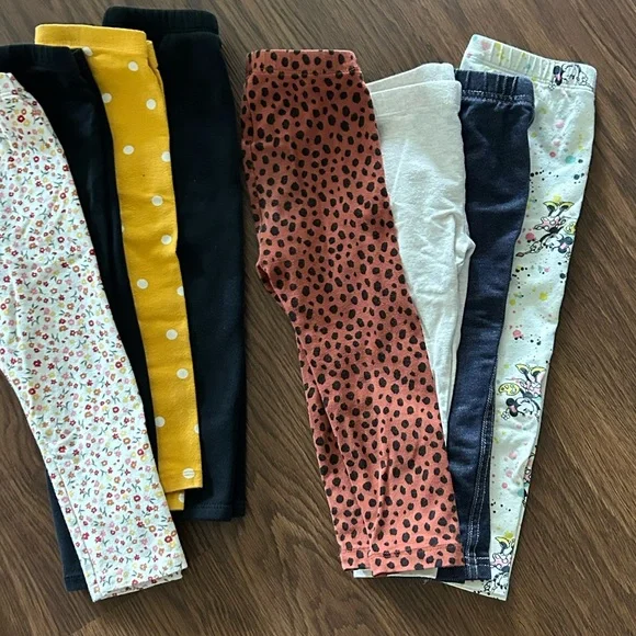 Bundle of 2T Leggings - Picture 2 of 3